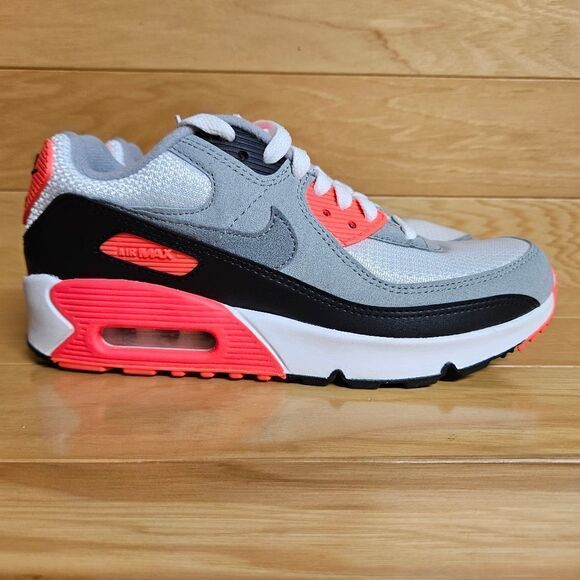 Nike Air Max 90 Size 5 Youth OG White Black Cool Grey Running Shoe DC8334-100 - Picture 1 of 11